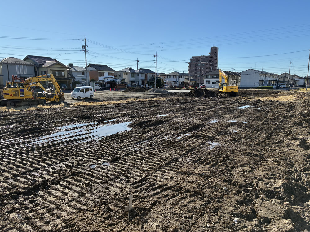 盛土・造成工事の様子