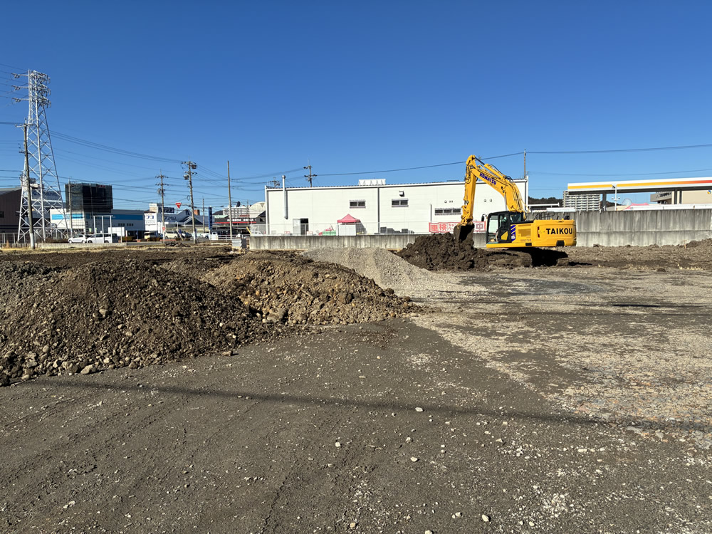 盛土・造成工事の様子